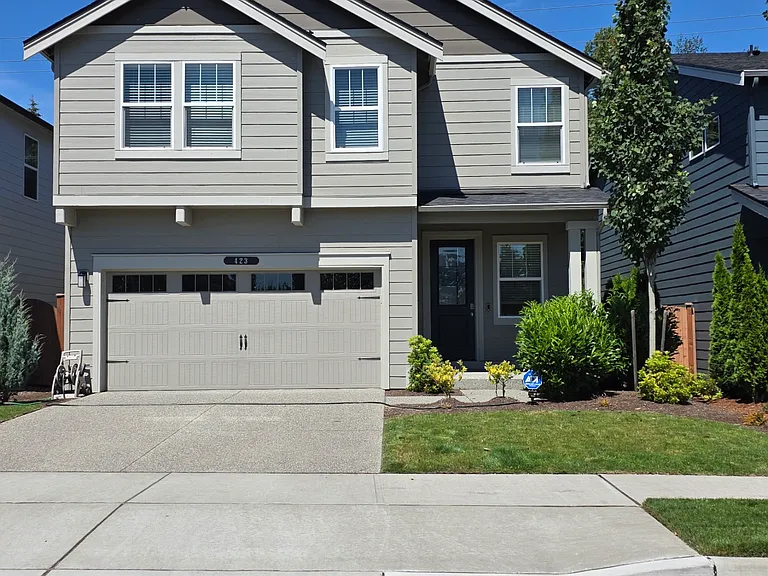 423 186th Pl SW — Photo 1