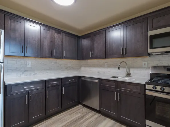 Rustic Ridge Apartments at Rockaway