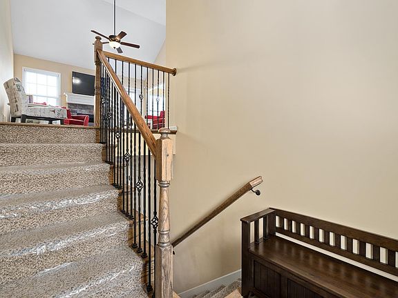 5th image of 804 Banister Dr