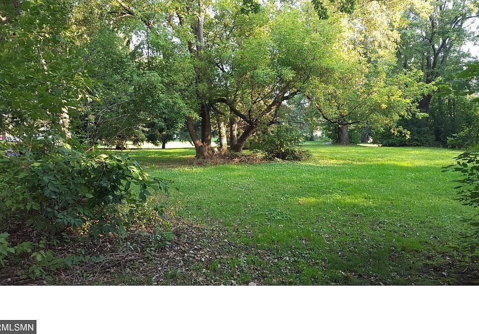 1st image of 1040 Woodbury Dr