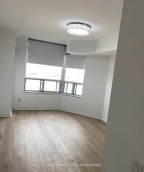35 Kingsbridge Garden Cir #1008 — Photo 7