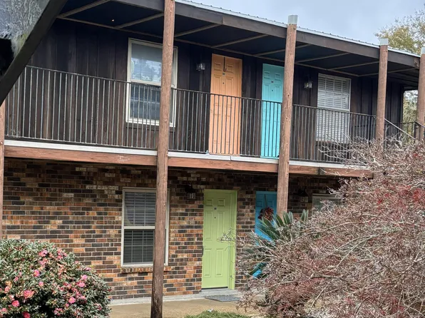 1550 E 2nd St APT T121, Pass Christian, MS 39571