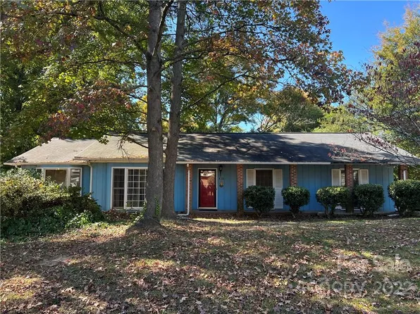 5808 Cabotwood Ln, Charlotte, NC 28212