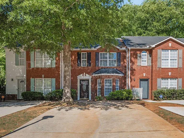 5625 Strathmoor Manor Cir — Photo 1