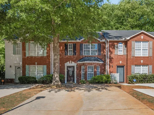 5625 Strathmoor Manor Cir, Lithonia, GA 30058