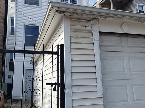 4th image of 4735 N Washtenaw Ave #G
