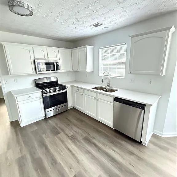 970 Harbins View Dr — Photo 5