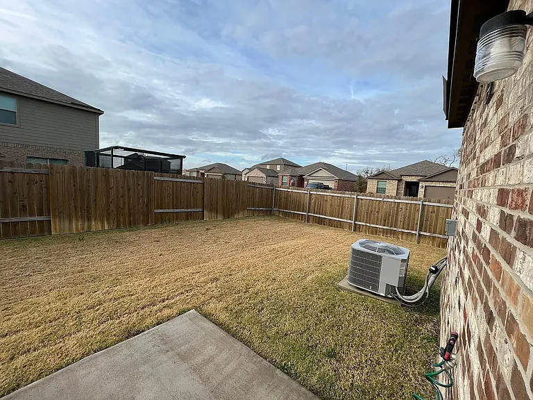 322 Sweet Pea Ln — Photo 15