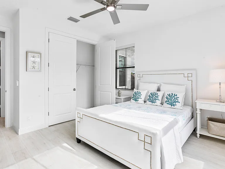 5623 Delacroix Ter — Photo 24