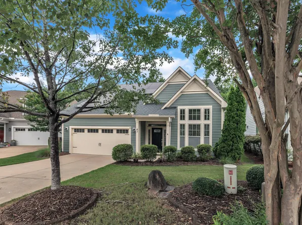 47 White Pine Dr, Clayton, NC 27527