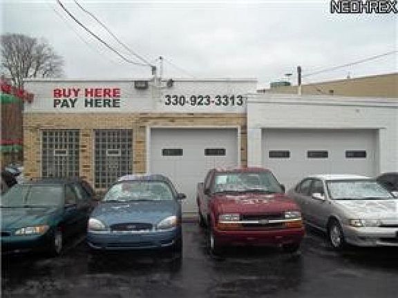 5th image of 376 E Cuyahoga Falls Ave
