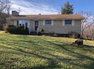 2860 Ledge Dr, Clarks Summit, PA 18411