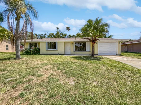 2267 SE Seafury Lane, Port St Lucie, FL 34952