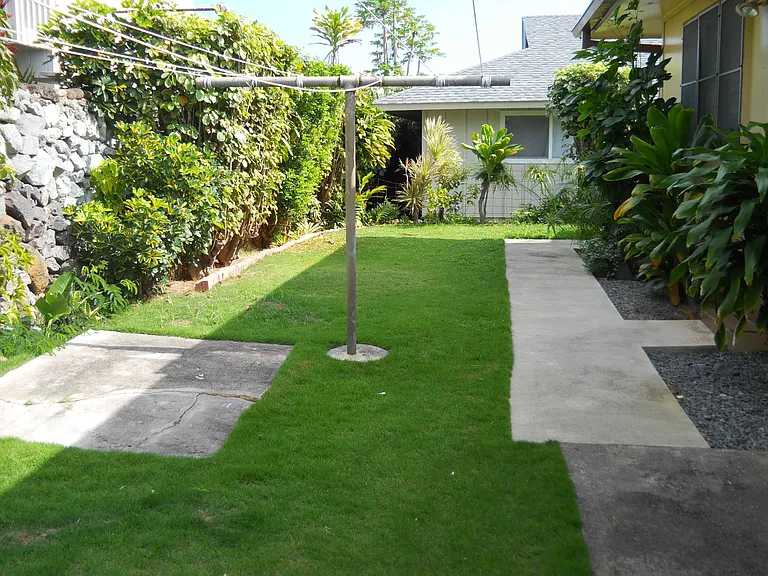 448 Ulupaina St — Photo 14