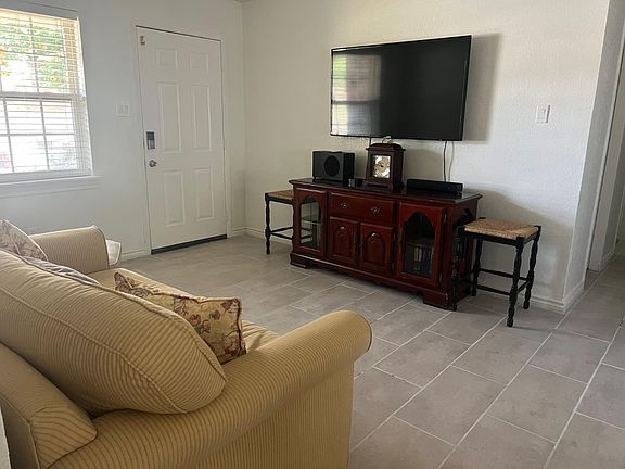 5th image of 2646 Brady Ln