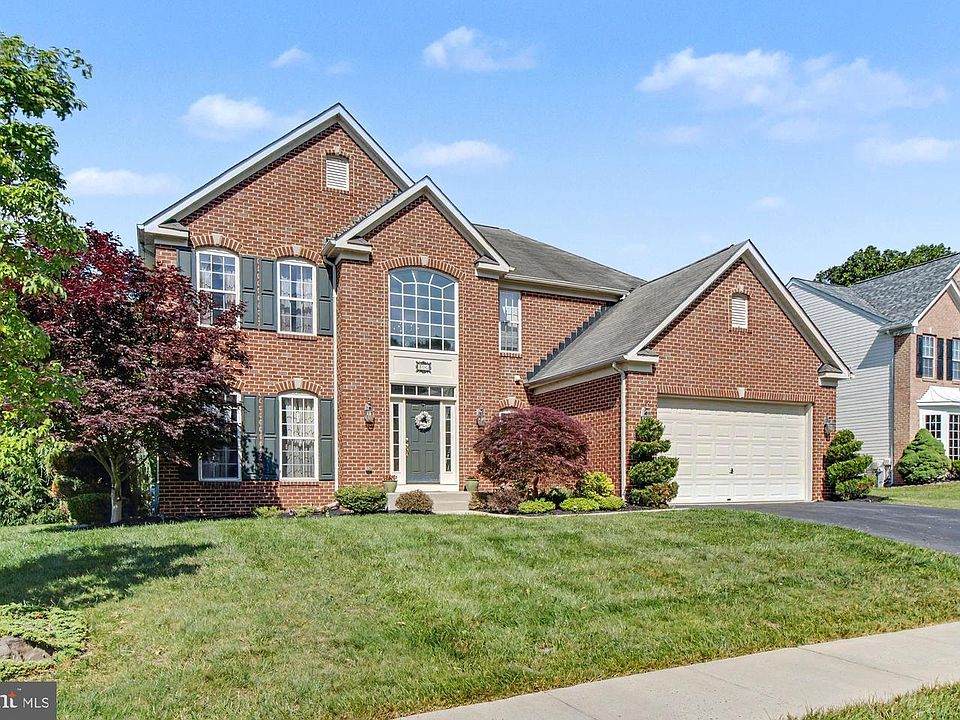 1st image of 306 Loganwood Ct