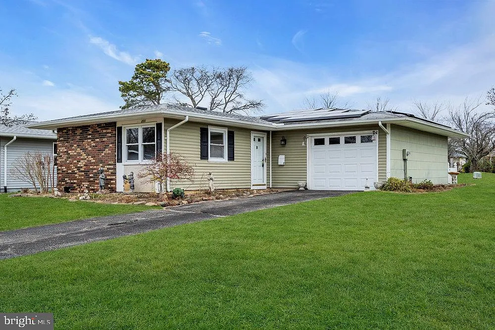 201 Blake Cir photo 1