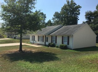 104 Goldfinch Ct, Piedmont, SC 29673