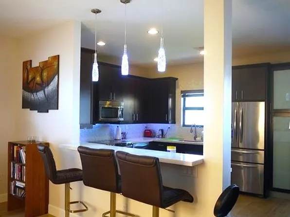 835 NE 191st St, Miami, FL 33179