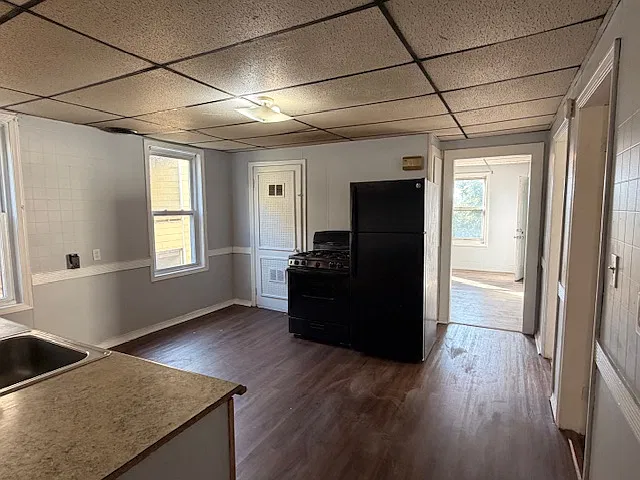 3 bed, $1,800 — Photo 3