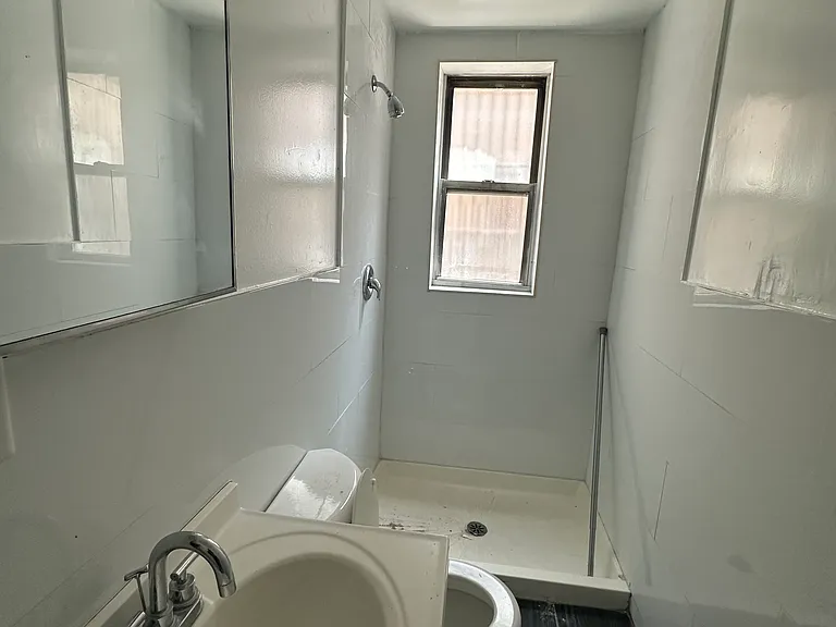 201 Claremont Ave #1 — Photo 9
