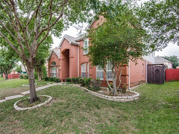 2nd image of 1524 Eaglepoint Dr