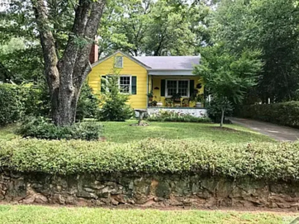 180 Sunset Dr