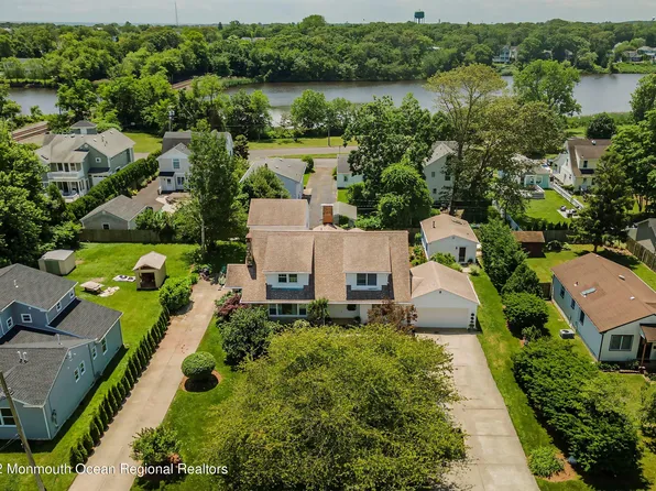561 Central Avenue, Spring Lake Heights, NJ 07762