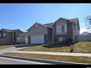 859 W 3950 S, Riverdale, UT 84405