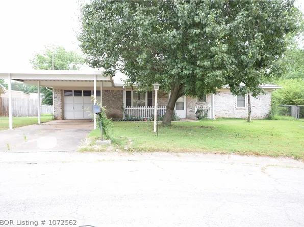 35 N Redwood Dr, Sallisaw, OK 74955