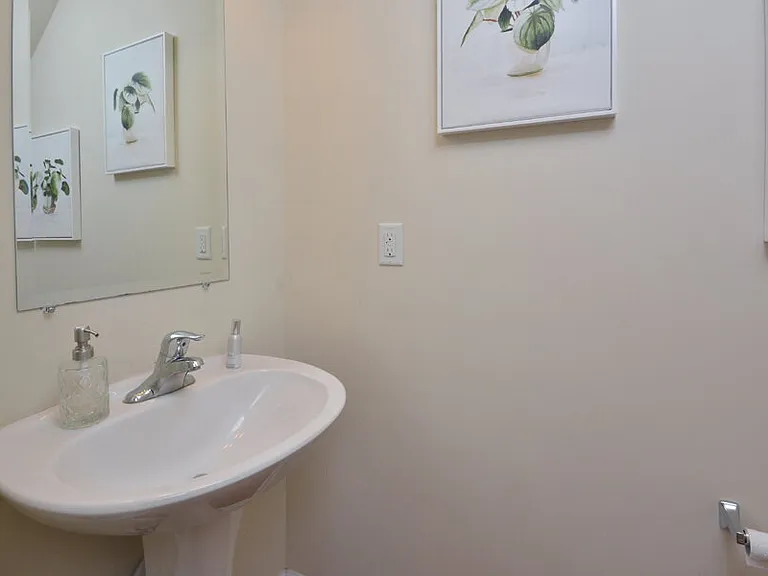 100-324 Stratford Lakes Dr — Photo 8