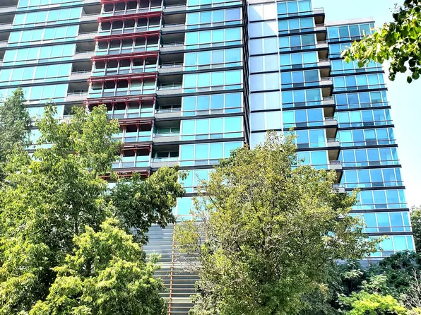 800 Elgin Rd APT 1315, Evanston, IL 60201