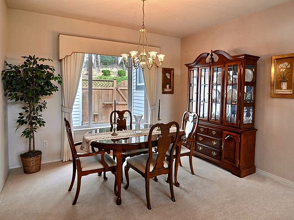 4th image of 2619 18th Avenue Ct NW