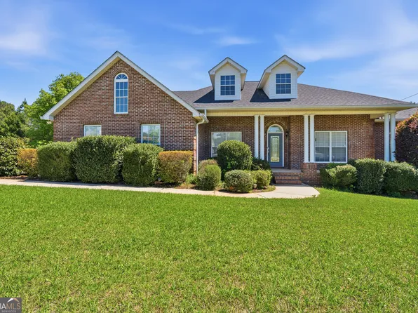 104 Henry Dr, Gray, GA 31032