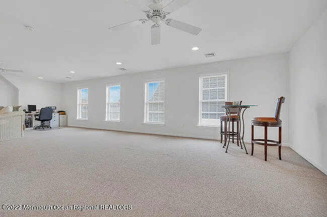 63 Fort Ave — Photo 33