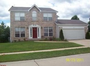 1895 Fox Pointe Dr, Arnold, MO 63010