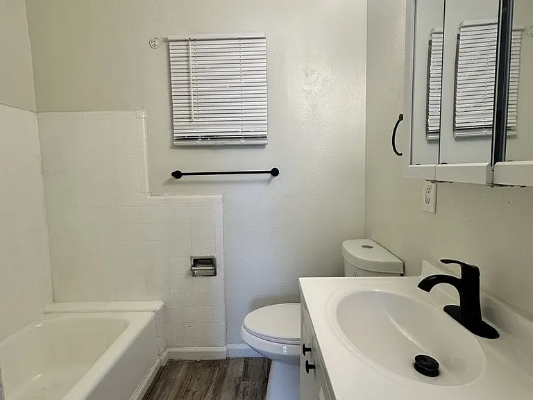 150 S Main St #4 — Photo 4