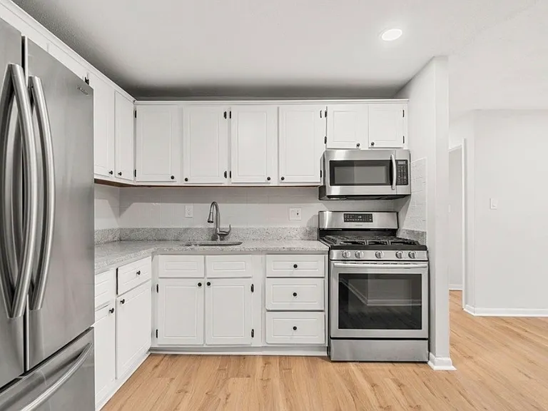 81 High St #9 — Photo 3