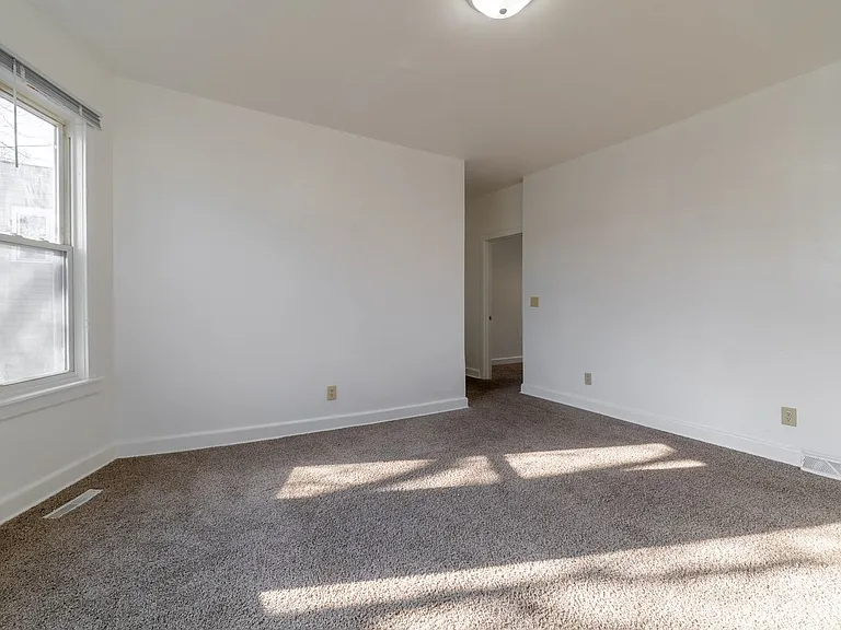 5432 23rd Ave — Photo 8