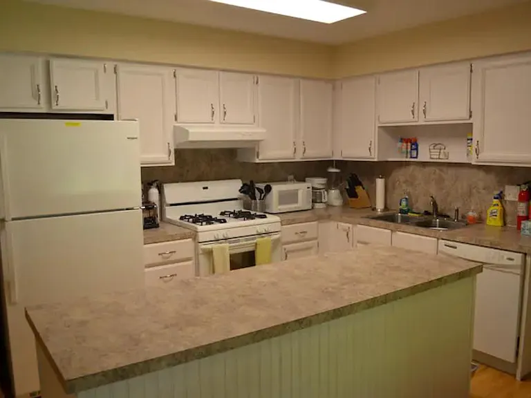 3229 Elderwood Ave — Photo 2