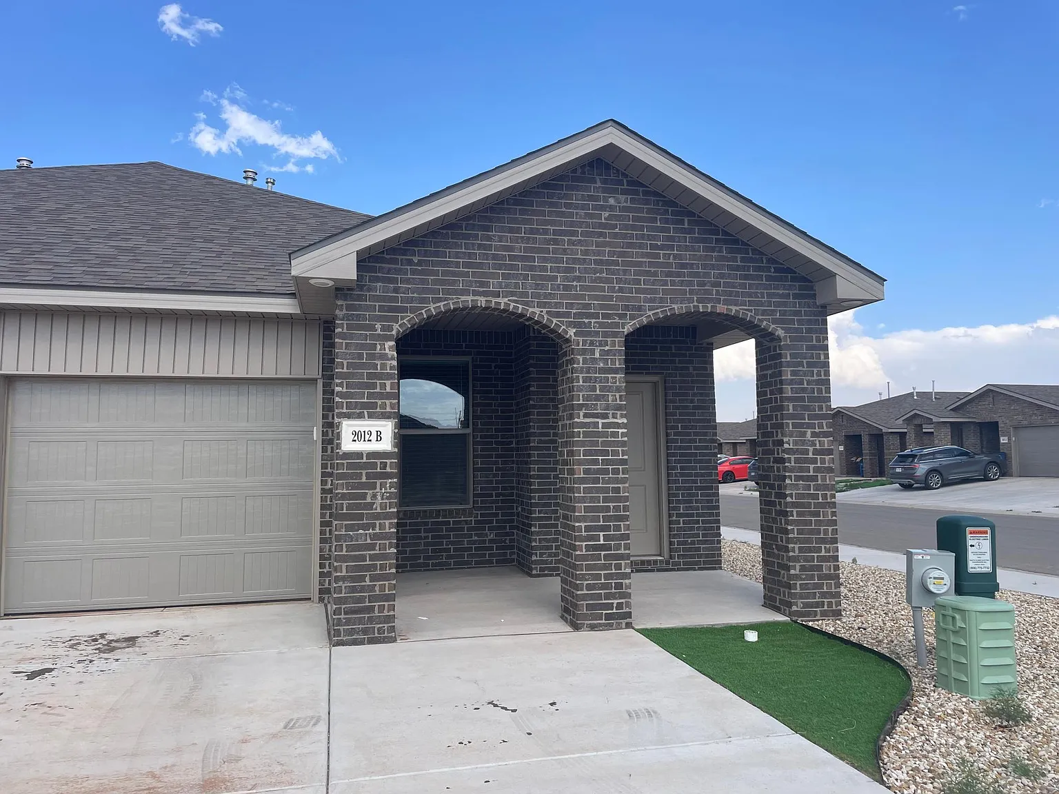 3 bed, 1350 sqft, $1,400 — Photo 2
