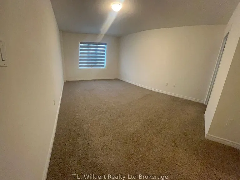 58 Seaton Cres — Photo 11