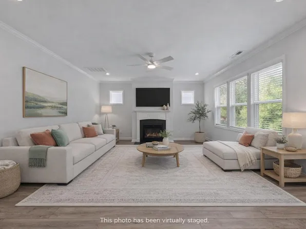 82 Sposato Ln, Clayton, NC 27527