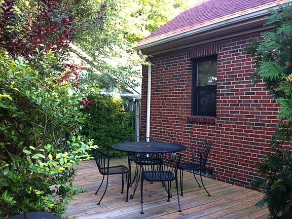 4th image of 19000 Rockcliff Dr