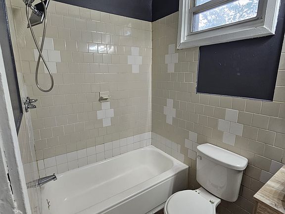 5th image of 260 Park Ave #2