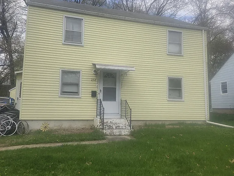 253 Hilliard St