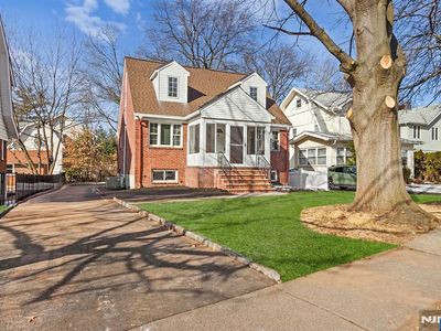 28 Glenwood Ave, Leonia, NJ, 07605