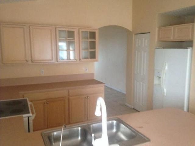 1st image of 6385 Willoughby Cir