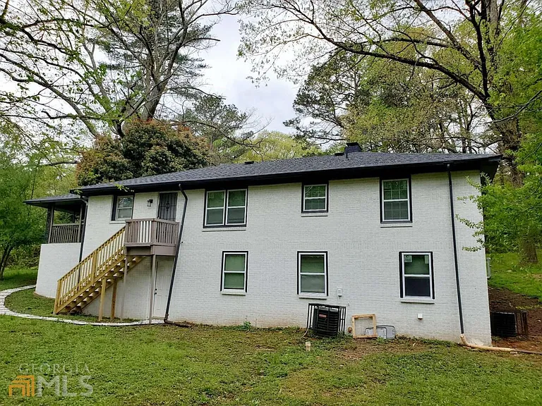 2120 Rhinehill Rd SE #A — Photo 6