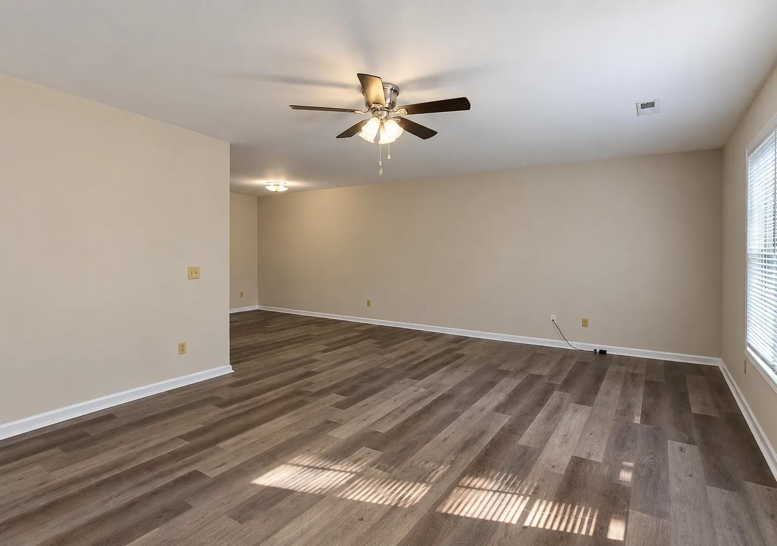 3-Bedroom Home Near Tennessee Tech with Covered Porch and Deck — Photo 2